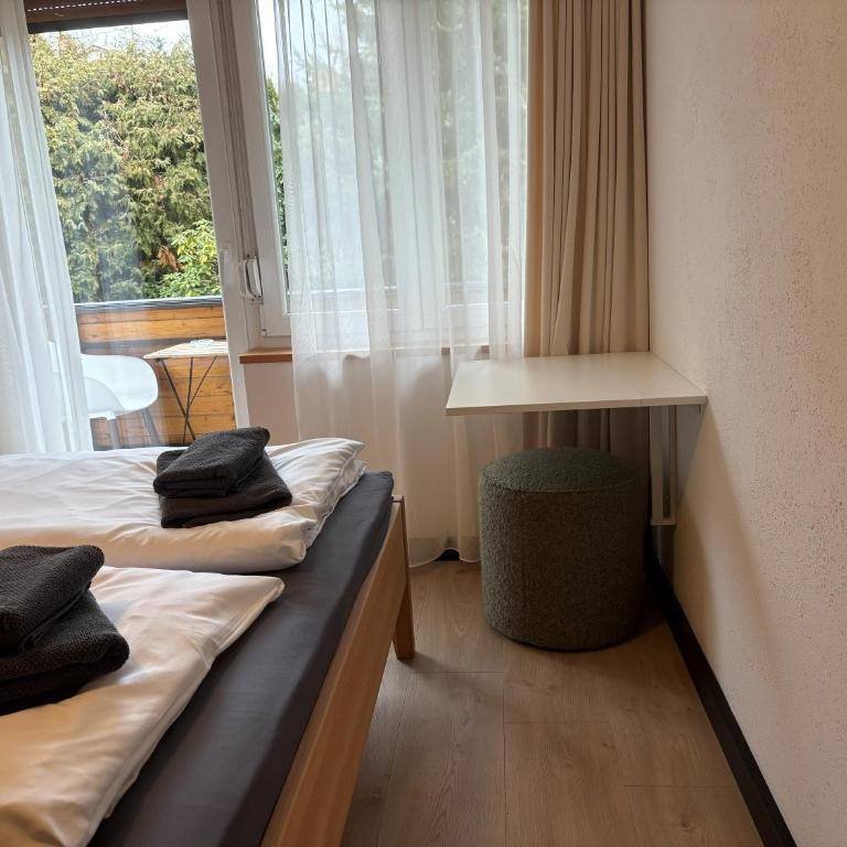 Pension Kitty - Einzelzimmer mit Balkon und Gartenblick - 4