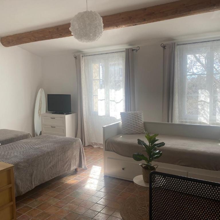 La maison des quais avec vue sur la Sorgue, terrasse, 2 chambres parking securise prive - Two-Bedroom Townhouse - 5