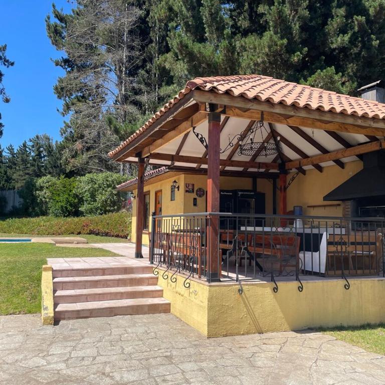 Casa Acogedora con piscina, quincho y sala de juegos en Santo Domingo - Four-Bedroom House - 10
