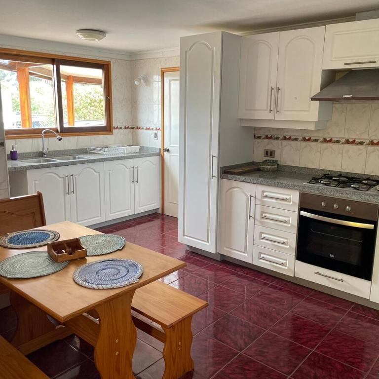 Casa Acogedora con piscina, quincho y sala de juegos en Santo Domingo - Four-Bedroom House - 14