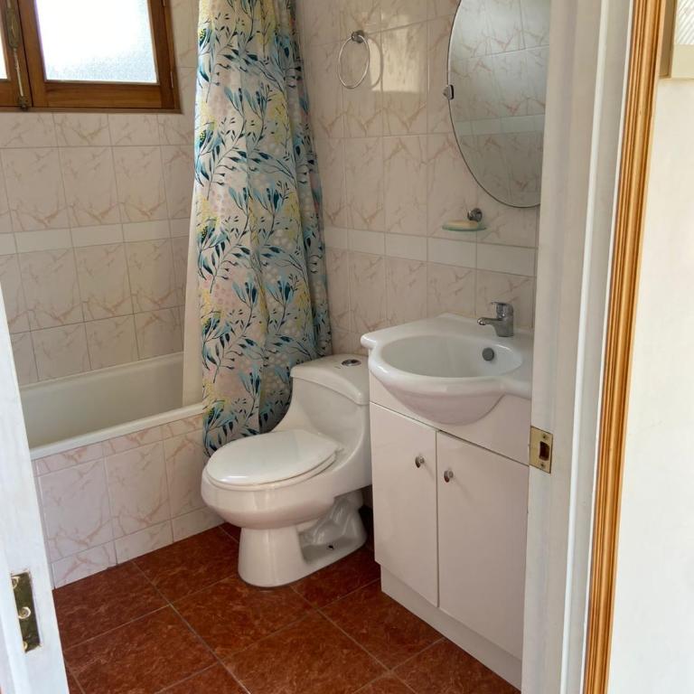Casa Acogedora con piscina, quincho y sala de juegos en Santo Domingo - Four-Bedroom House - 17