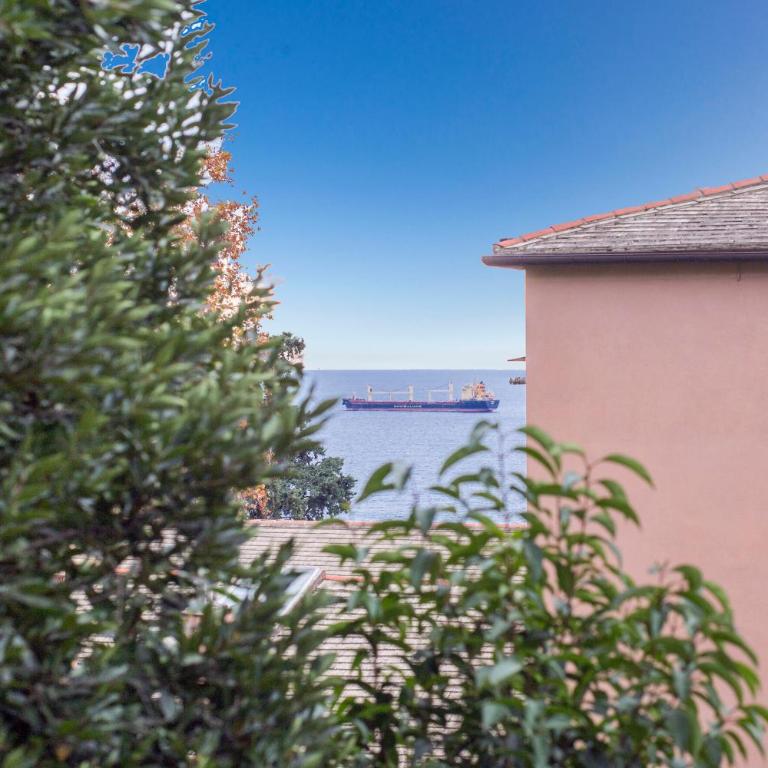 CasaViva - Bright Trilo in Nervi with AC - Two-Bedroom Apartment - 5