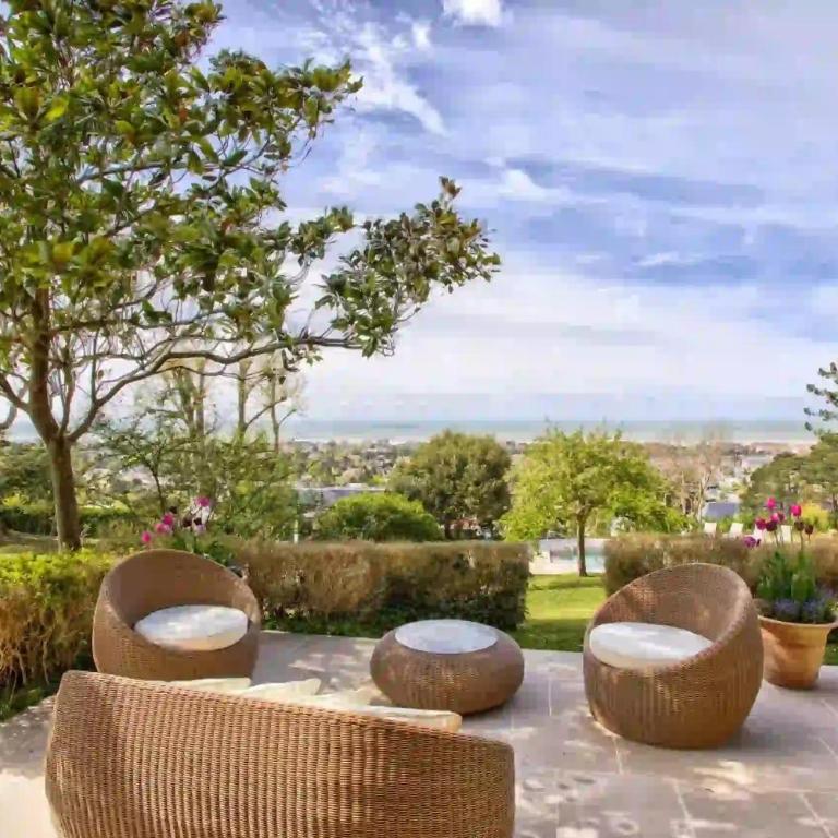 Magnifique demeure Moulin Saint-Laurent Deauville avec piscine & sauna 12 pers - Villa avec Piscine Privée - 8