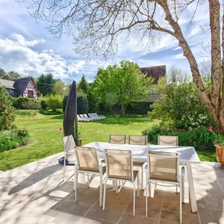 Magnifique demeure Moulin Saint-Laurent Deauville avec piscine & sauna 12 pers - Villa avec Piscine Privée - 10