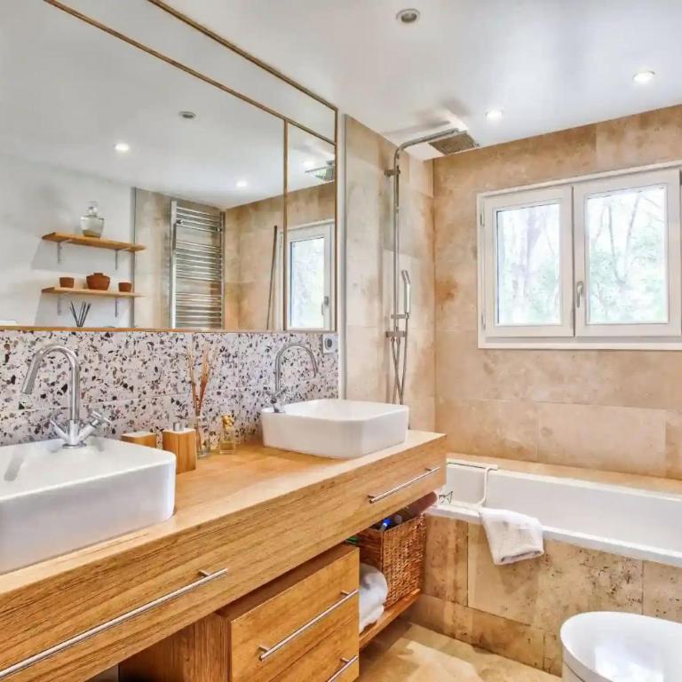 Magnifique demeure Moulin Saint-Laurent Deauville avec piscine & sauna 12 pers - Villa avec Piscine Privée - 24