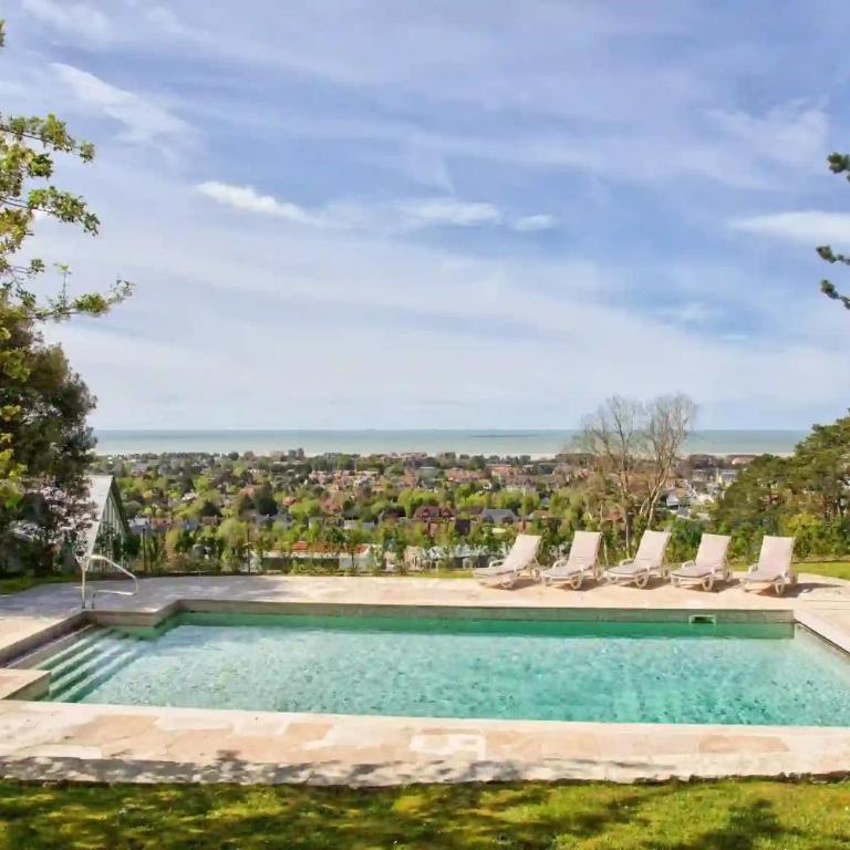 Magnifique demeure Moulin Saint-Laurent Deauville avec piscine & sauna 12 pers - Villa avec Piscine Privée - 4