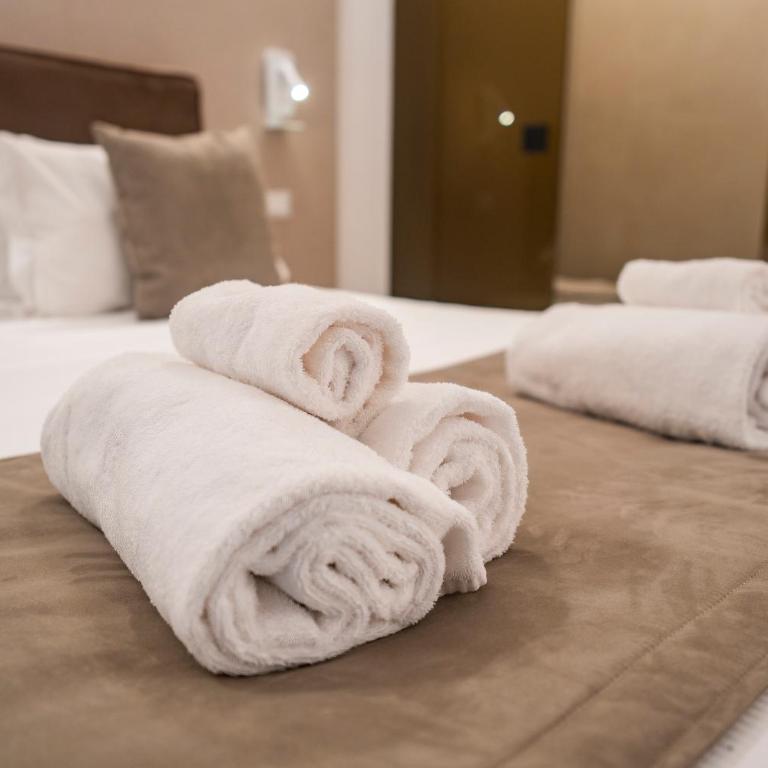 Cicerone's Luxury Suites - Camera King Deluxe - 6