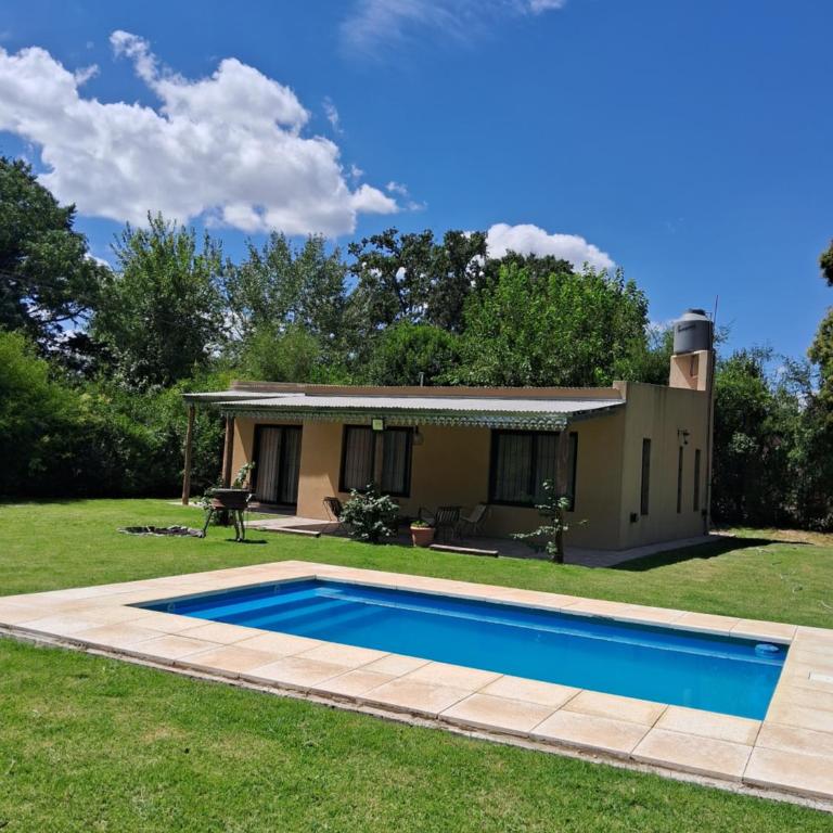 Las moras - Two-Bedroom House - 1