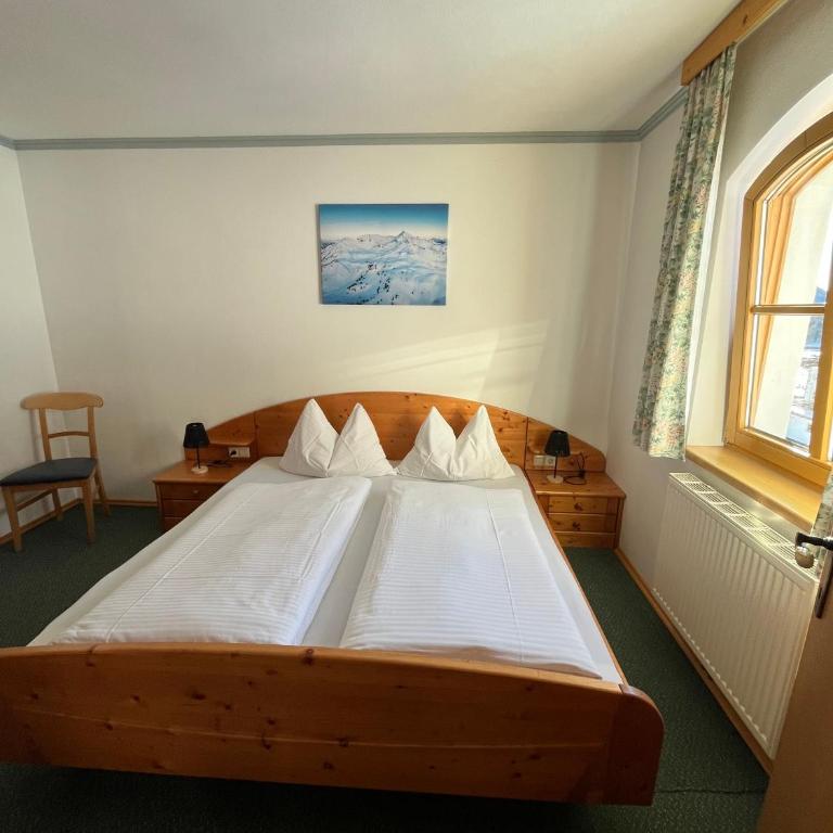 Haus Bergblick - Two-Bedroom Apartment with Balcony - 3