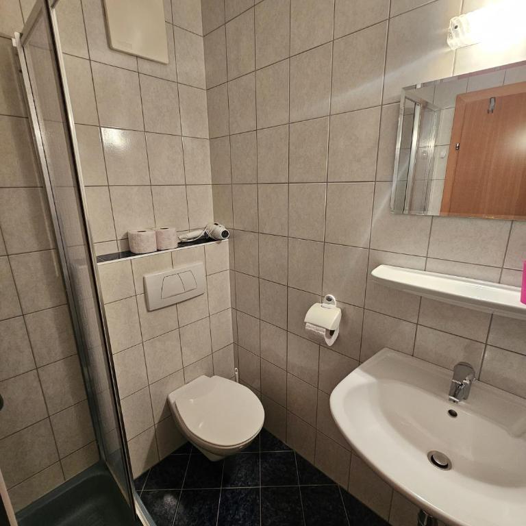 Haus Bergblick - Two-Bedroom Apartment with Balcony - 7
