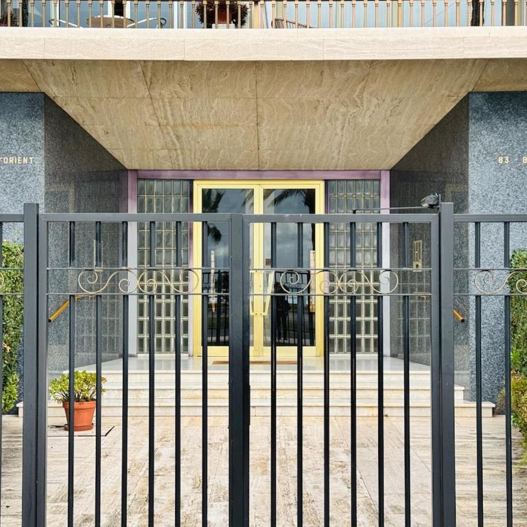 Luxury Beachfront 2BR Promenade des Anglais - Appartement 2 Chambres avec Balcon et Vue sur la Mer - 48