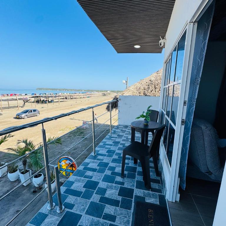Apartamentos el mochilero frente al mar piso 2 apto 3 - Two-Bedroom Apartment - 11
