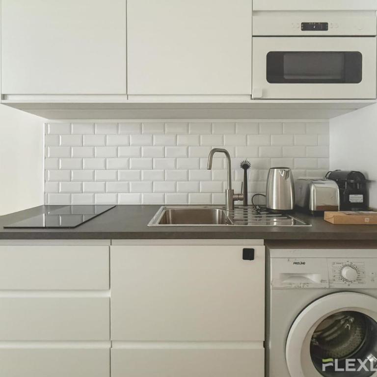 Dans l'incontournable Montmartre T2 cosy & central - Appartement - 5