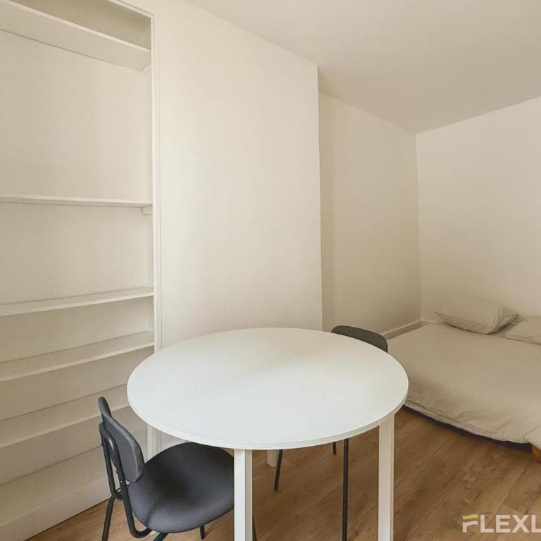 Dans l'incontournable Montmartre T2 cosy & central - Appartement - 8