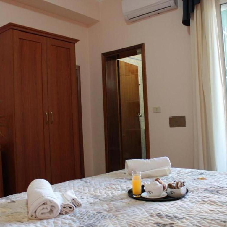Giole Hotel - Camera Matrimoniale/Doppia con Letti Singoli con Balcone - 12