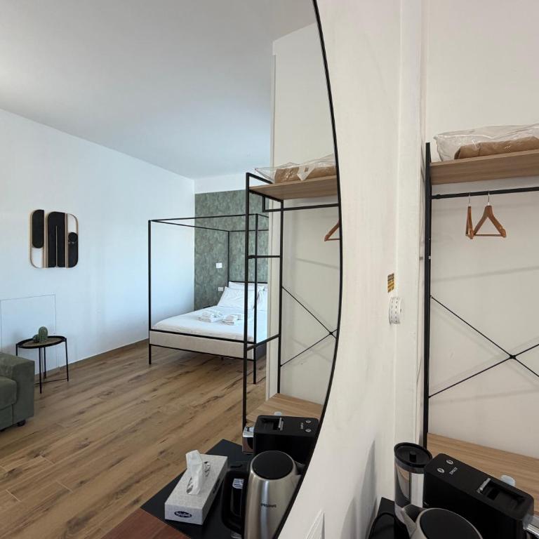 Cinquantotto Cozy Rooms - Quadruple Room with Balcony - 9