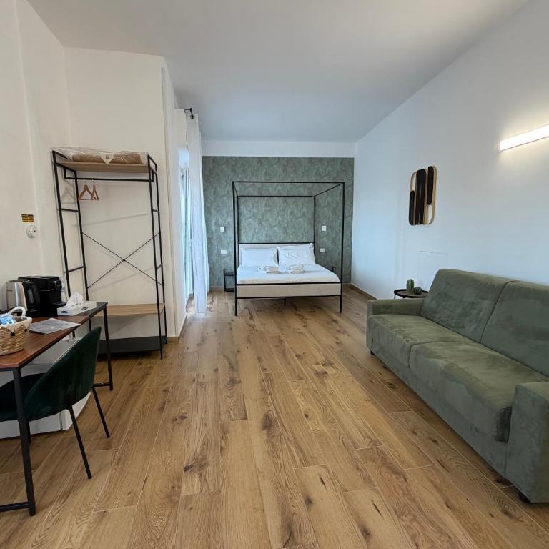 Cinquantotto Cozy Rooms - Quadruple Room with Balcony - 4