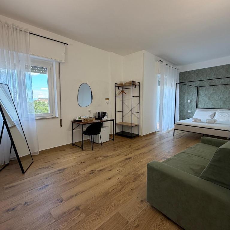 Cinquantotto Cozy Rooms - Quadruple Room with Balcony - 6