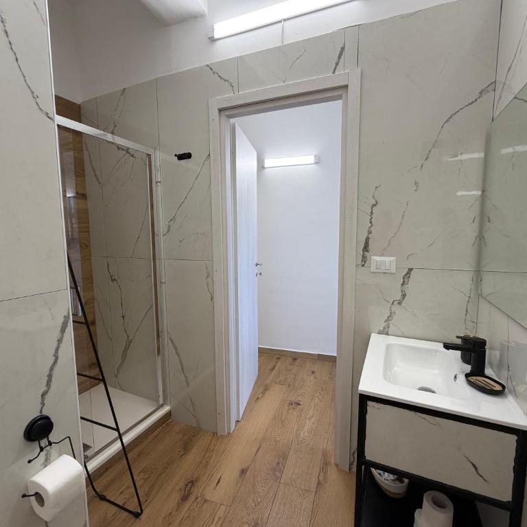 Cinquantotto Cozy Rooms - Quadruple Room with Balcony - 16