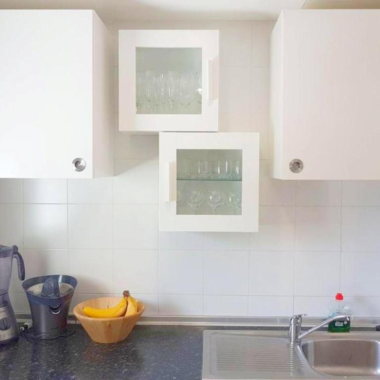 Familienfreundliches charmantes Ferienhaus mit Grill, Terrasse und Garten - Four-Bedroom House - 11