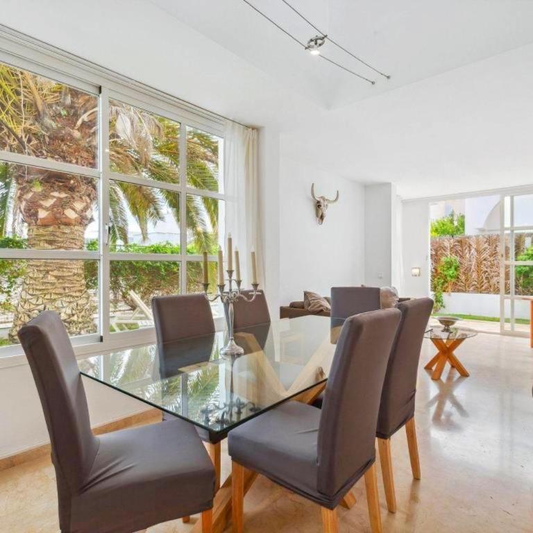 Familienfreundliches charmantes Ferienhaus mit Grill, Terrasse und Garten - Four-Bedroom House - 16