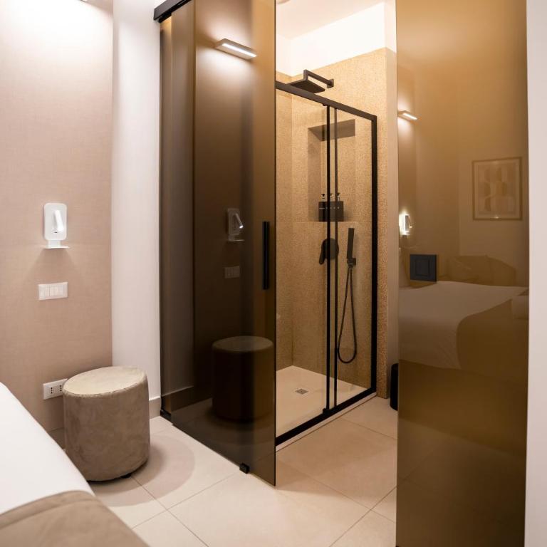Cicerone's Luxury Suites - Camera Queen Deluxe - 4