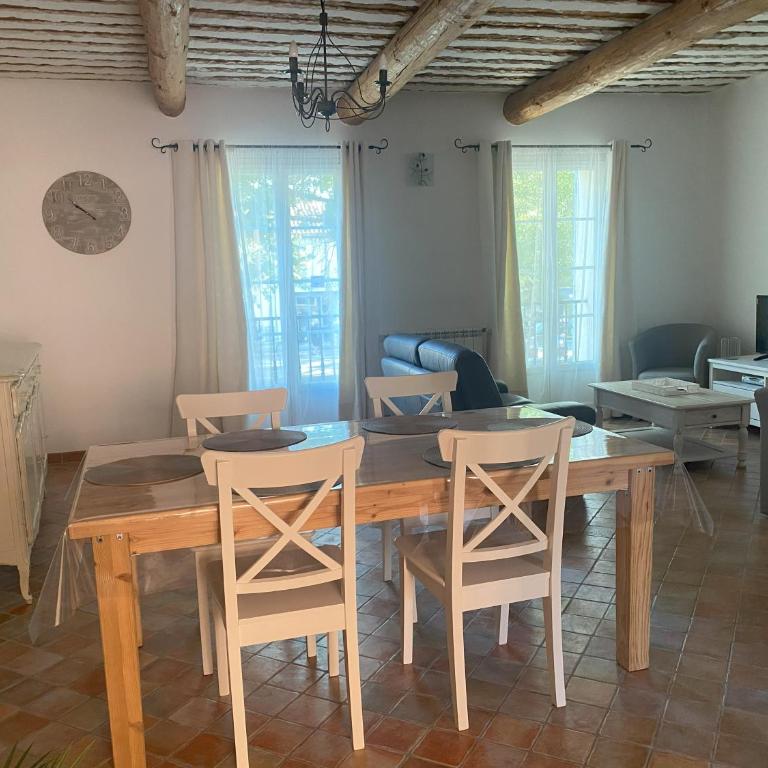 La maison des quais avec vue sur la Sorgue, terrasse, 2 chambres parking securise prive - Two-Bedroom Townhouse - 2