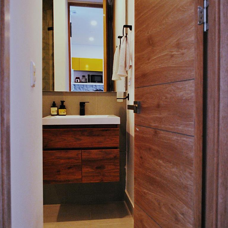 Apartasuite Salinas beach - One-Bedroom Apartment - 20