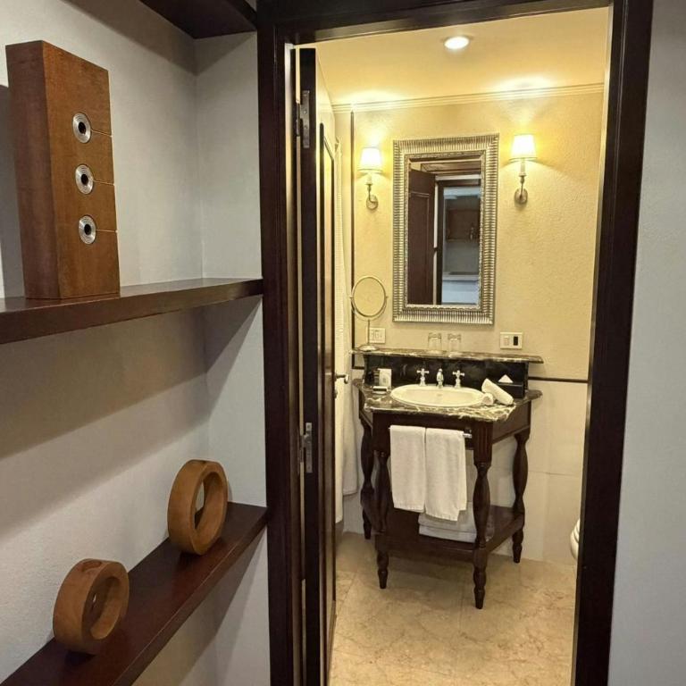 Sheraton Colonia Golf & Spa Resort - Larger Suite, 1 King, River view, Balcony - 11