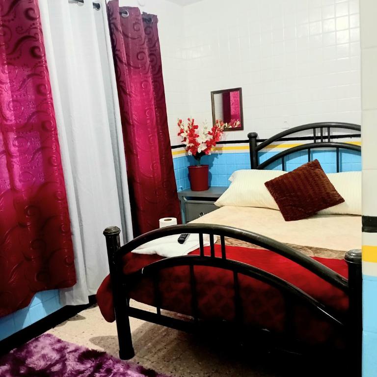 Tranquilo y familiar - Habitación Doble con balcón - 2 camas - 4