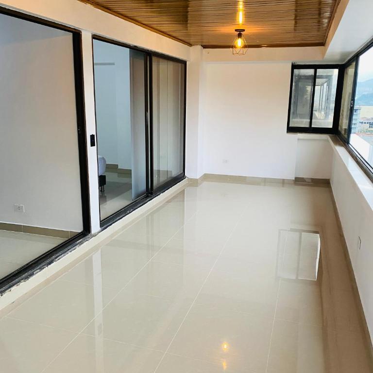 Stunning Luxury Penthouse Long term rental only - Apartment - 4