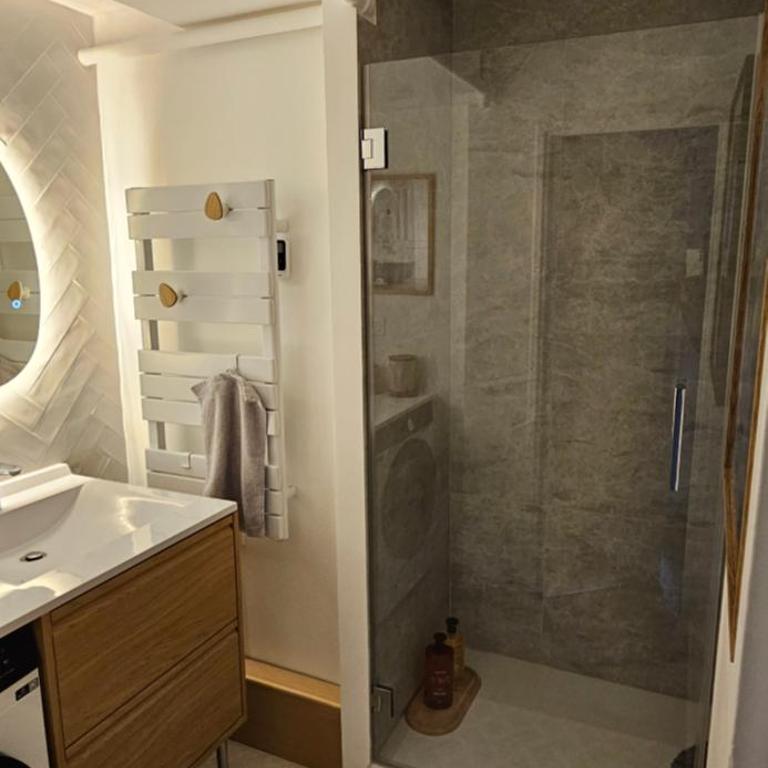 Appartement centre ville, 3 chambres, refait à neuf - Apartamento de 3 dormitorios con balcón - 5