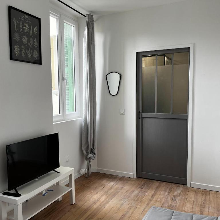 Charmant Studio proche Centre Ville et Gare - Apartment mit 1 Schlafzimmer - 38
