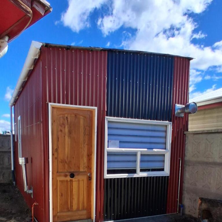 Red cat house - One-Bedroom Apartment - 6