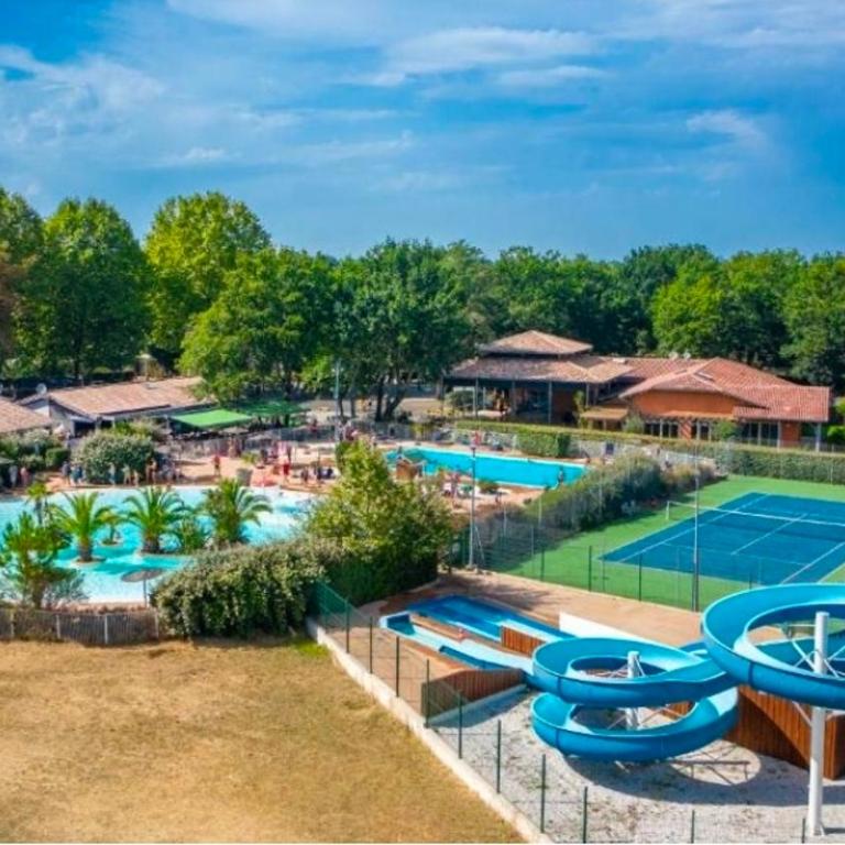 Chalet T3 15 min plage grande terasse et piscine - Chalet - 3