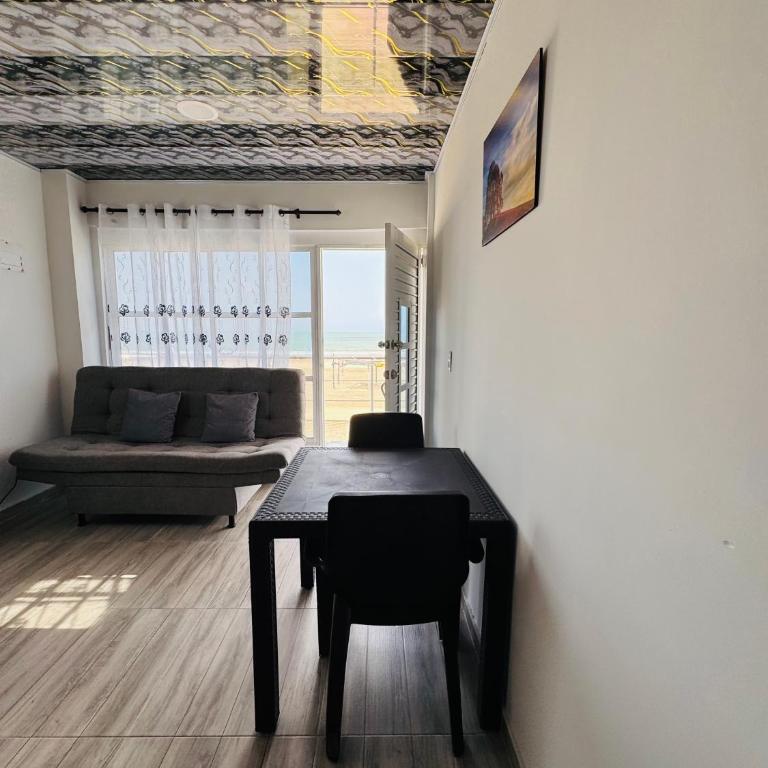 Apartamentos el mochilero frente a la playa piso 2 apto 4 - One-Bedroom Apartment - 1