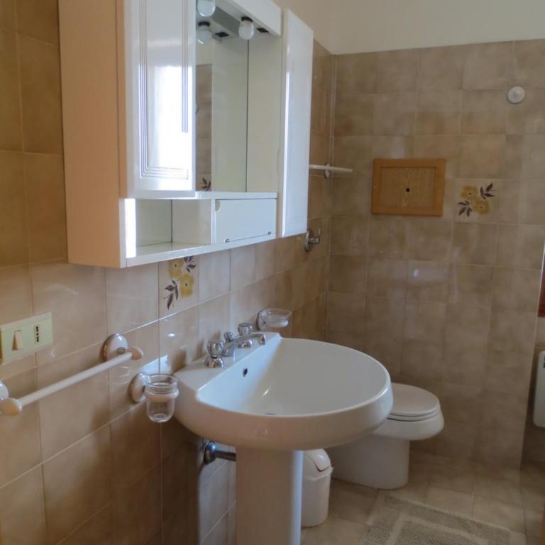 Vieste Sunrise Apartment - Two-Bedroom Deluxe Apartment with Balcony - 5
