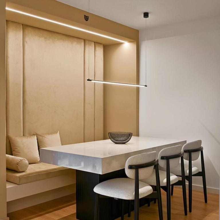 EMA Avenija - free parking - Deluks Apartman sa 2 Spavaće Sobe i Balkonom - 29