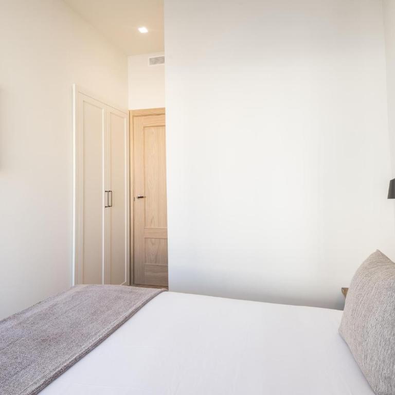 The Residences At Bartomeu 26, Benazet, terrace - Apartamento Premium de 3 dormitorios con balcón - 20