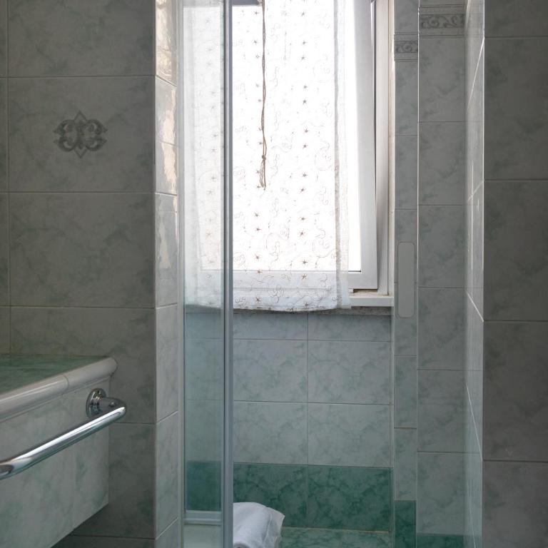 Vatican Walls Apartment - Two-Bedroom Apartment - 28