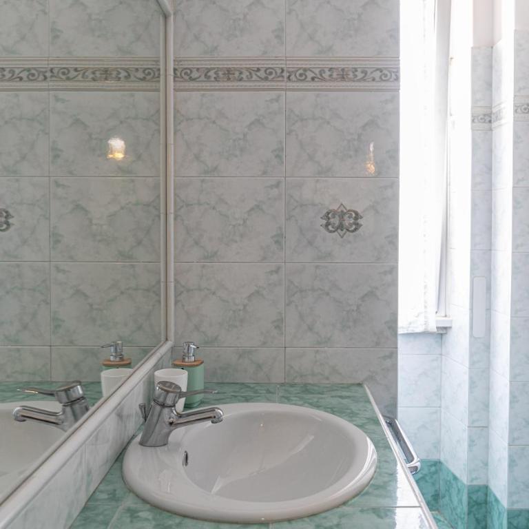 Vatican Walls Apartment - Two-Bedroom Apartment - 25