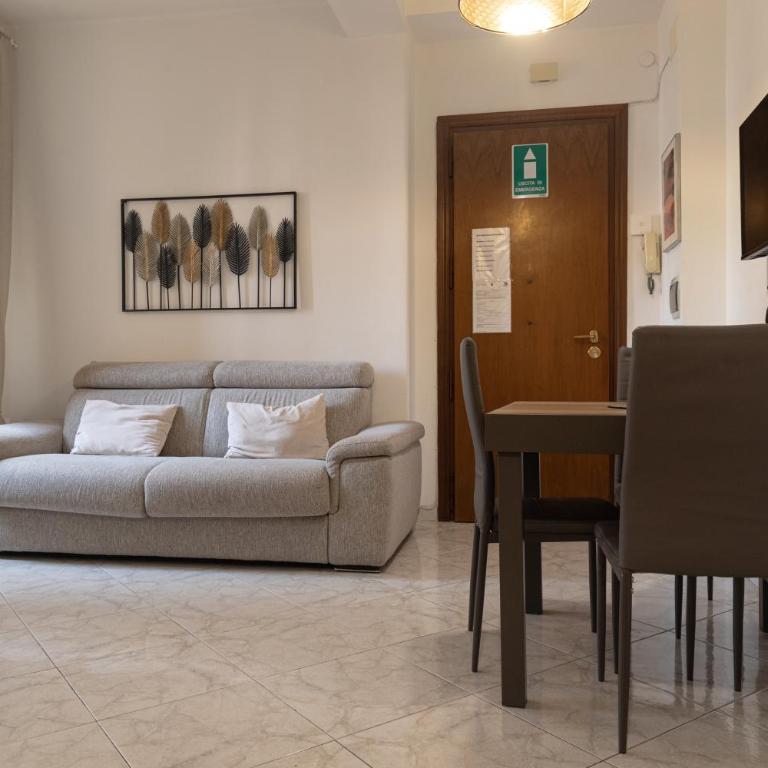 Vatican Walls Apartment - Two-Bedroom Apartment - 36