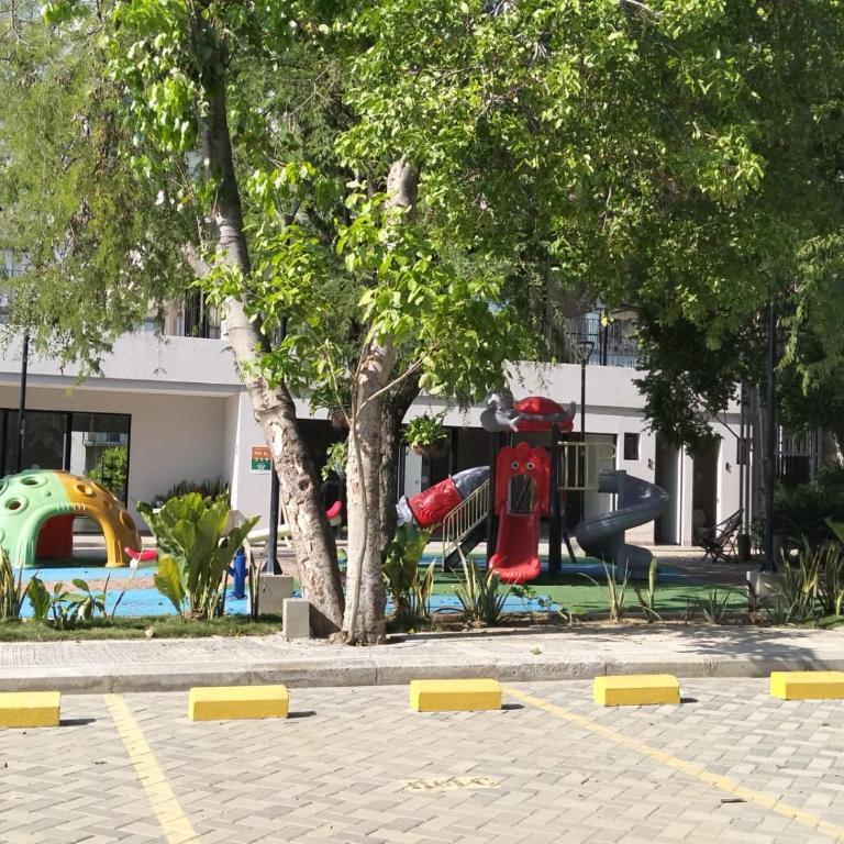 Acogedor y familiar Bello Horizonte Plaza - Apartment near Cabo Tortuga Beach & Airport Santa Marta - Three-Bedroom Apartment with View - 38