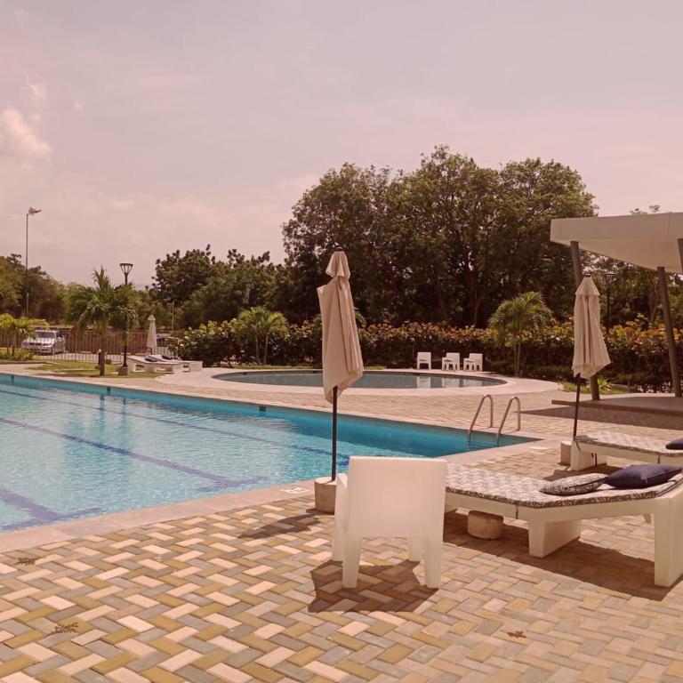 Acogedor y familiar Bello Horizonte Plaza - Apartment near Cabo Tortuga Beach & Airport Santa Marta - Three-Bedroom Apartment with View - 24
