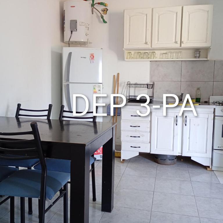 Alquituc Escobar - Family Room with Balcony - 5