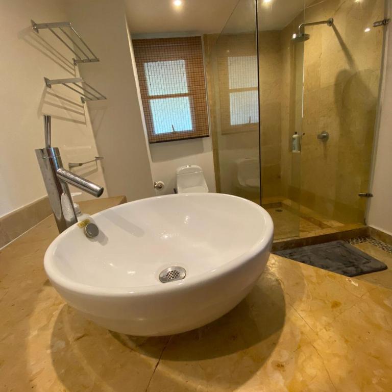 Penthouse with Beautiful View, Jacuzzi and Daily Cleaning - Apartamento - 3