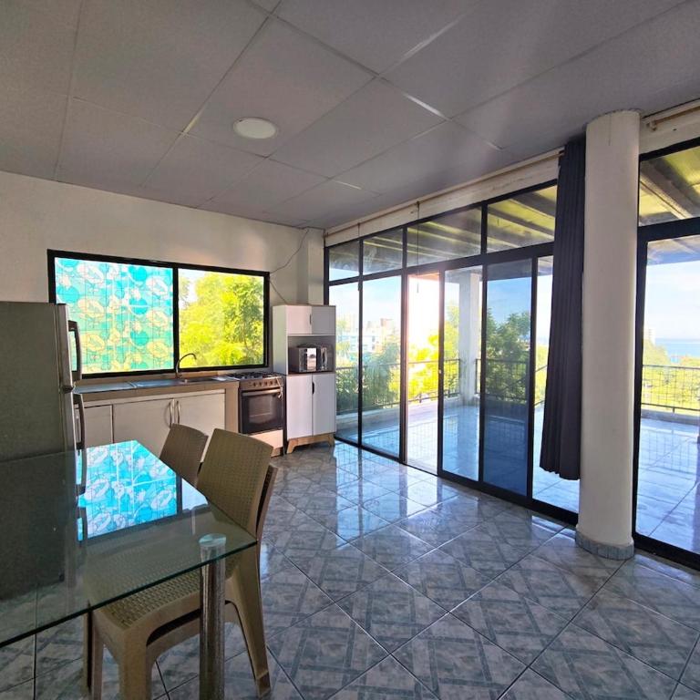Nice apartment with ocean views - Room #1585281901 - 1