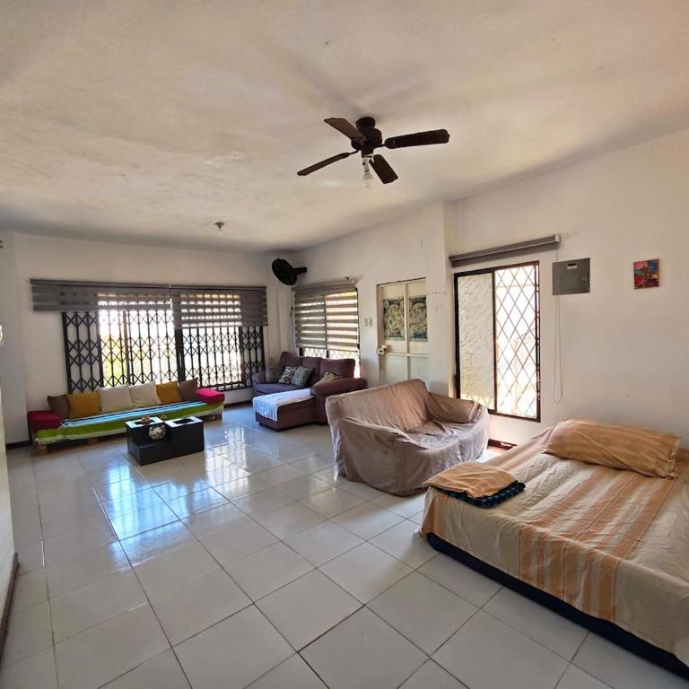 A nice apartment with an ocean view - Room #1585283701 - 9