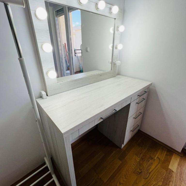 Royal Stay Podgorica - Princess Apartment - One-Bedroom Apartment - 4