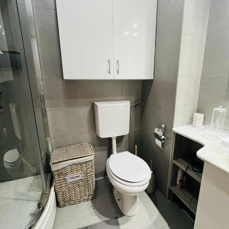 Royal Stay Podgorica - Princess Apartment - One-Bedroom Apartment - 8